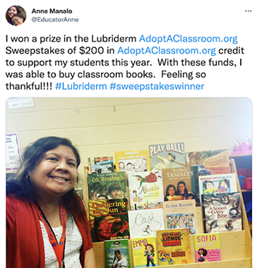 A photo of a Tweet that includes a photo of a teacher standing next to her classroom library.